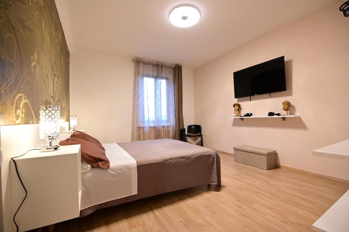 Bed and Breakfast La Casa Di Odessa Arcevia Exterior foto